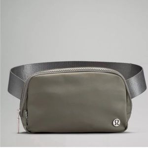 Lululemon Everywhere Belt Bag Grey Sage 1L
